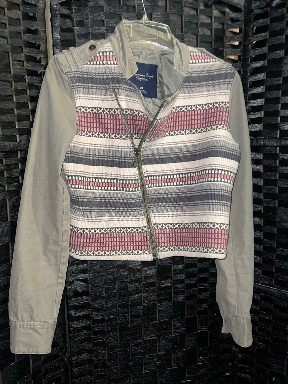 AE Cropped Patterned Zip Front Jacket size Small Pink & Gray olive green